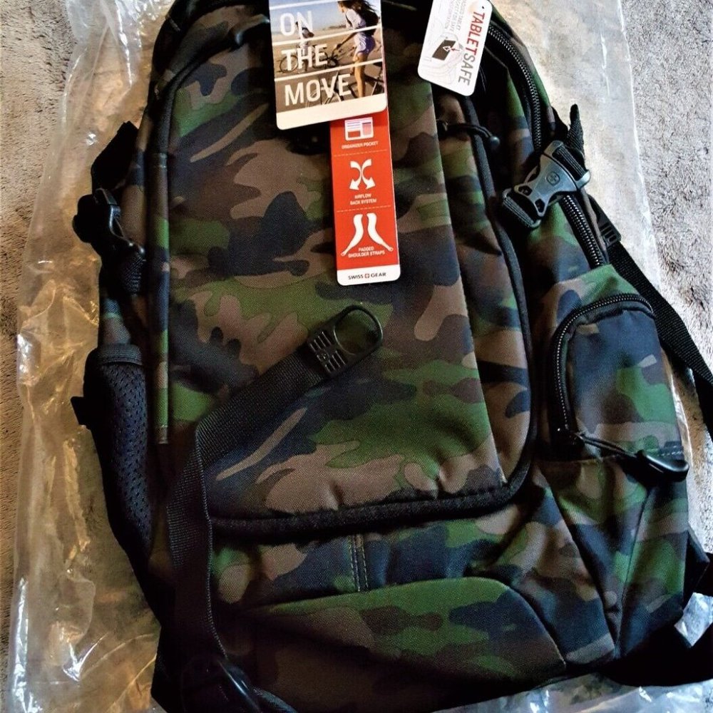 New With Tags Swissgear 3598 City Backpack - Camo Green